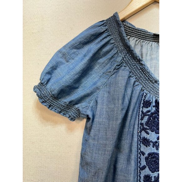 Charter Club Women's Chambray Button Up Shirt Embroidery Size 10P Blue Smocked - Picture 7 of 11